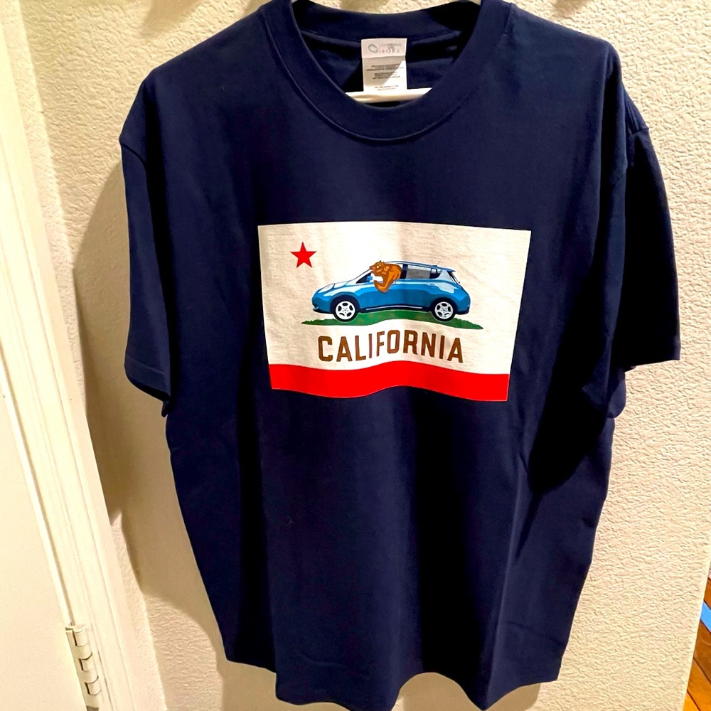 Nissan LEAF “CALIFORNIA” Promo T-Shirt LG